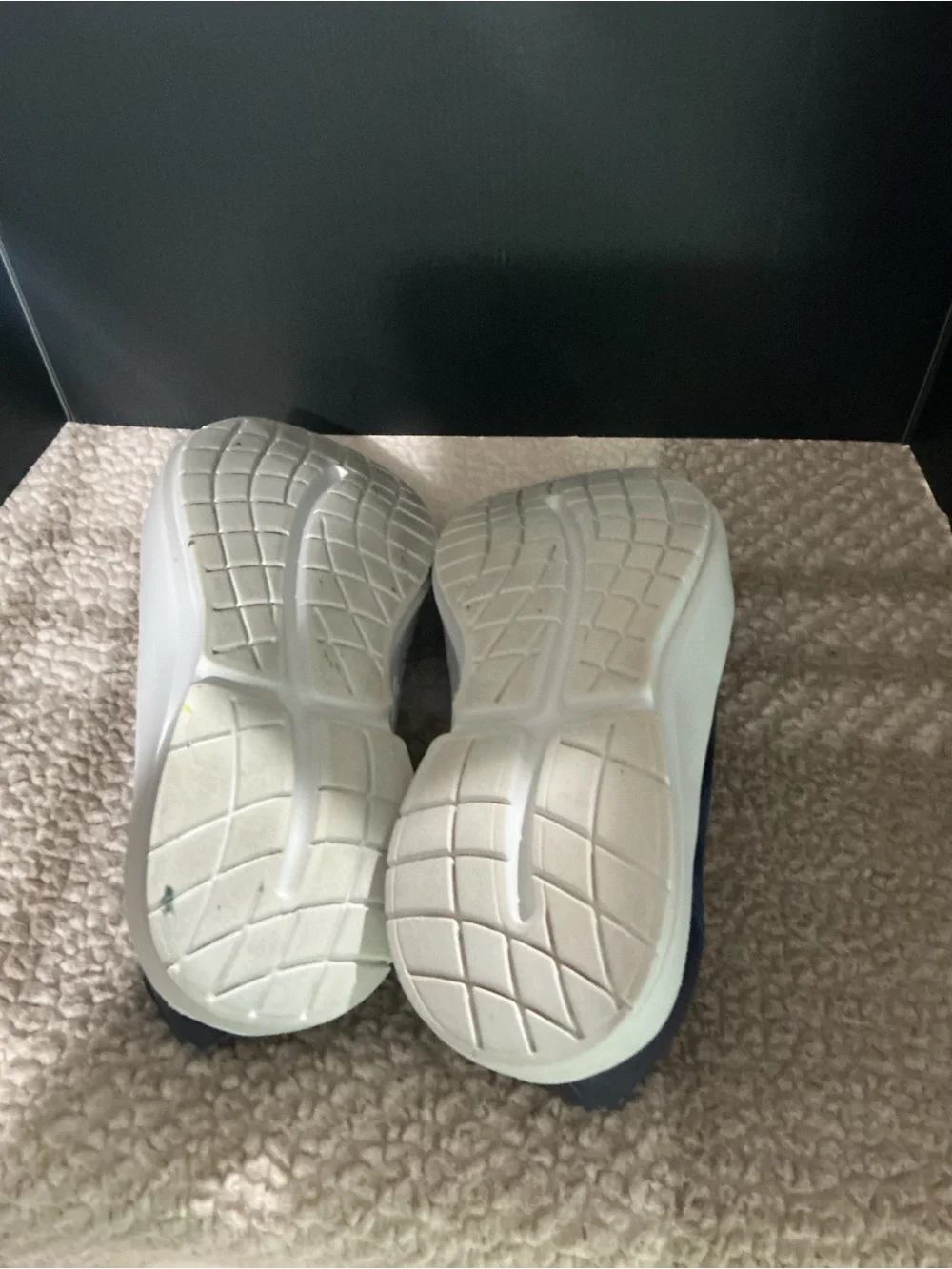 OOFOS slip athletic